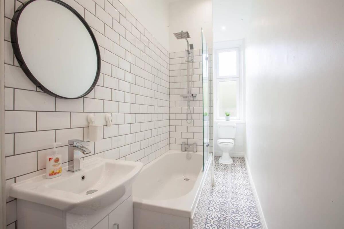 Modern, Light-Filled And Sleek West End Apartment Glasgow Dış mekan fotoğraf